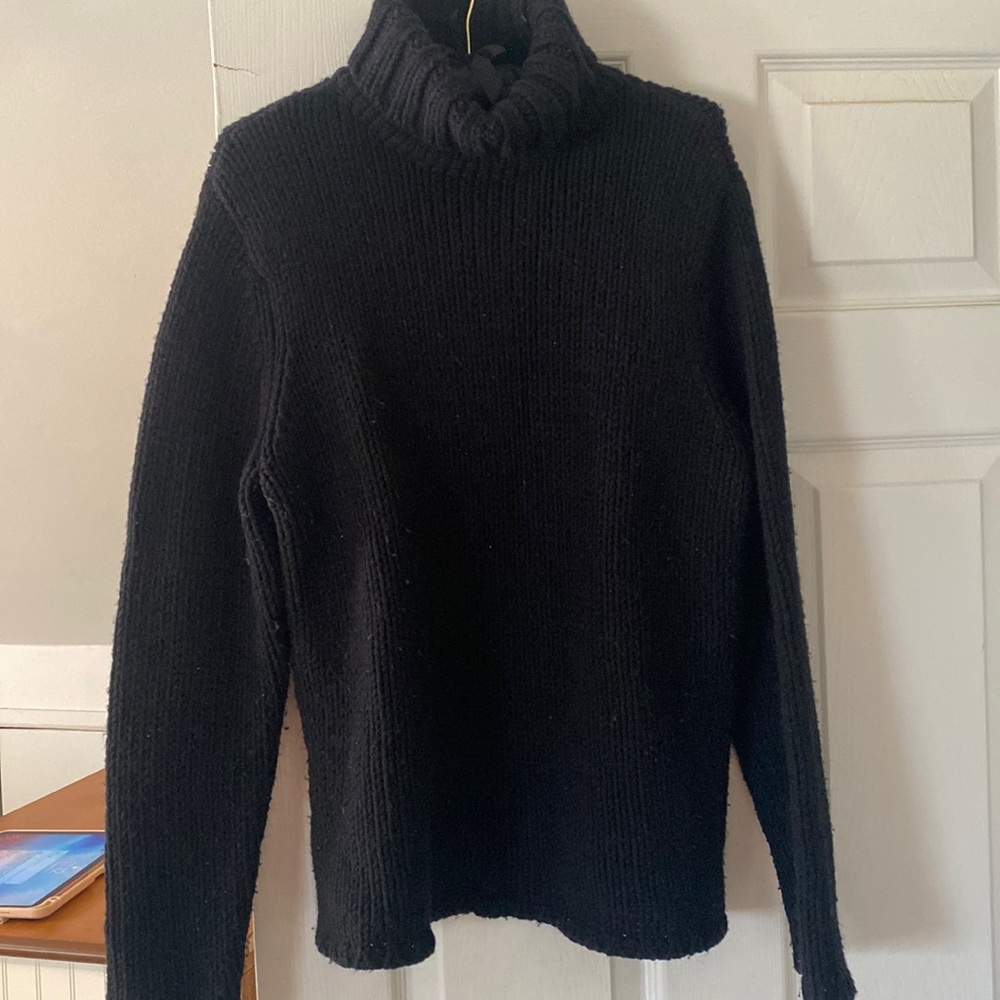 Black turtleneck sweater XL